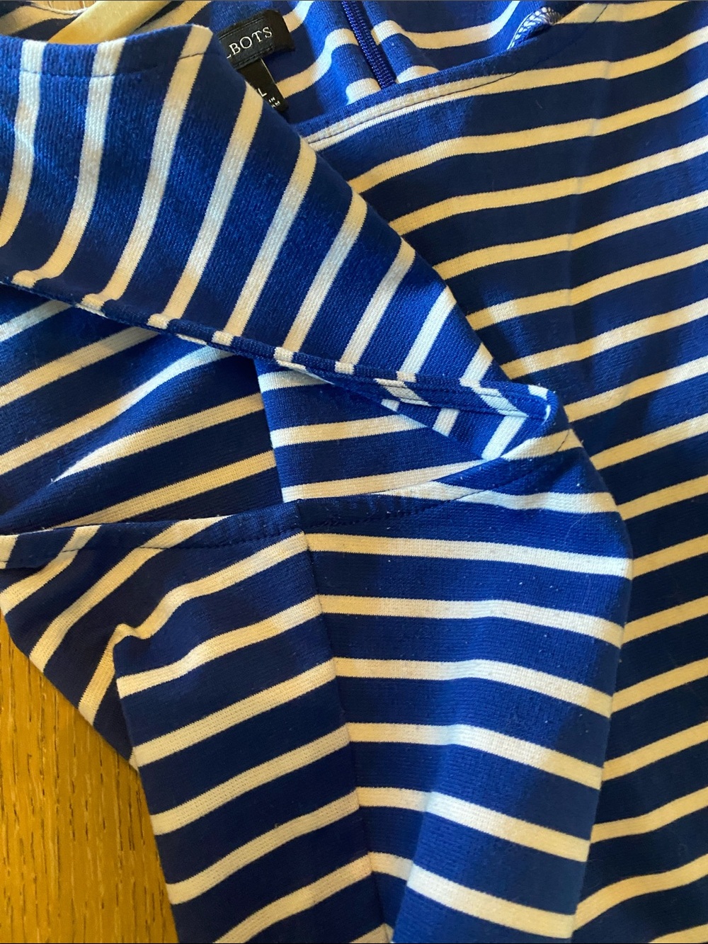 Talbots Blue and White Striped women's top neckline with zipper and clasp - Picture 3 of 6